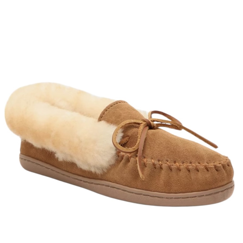 Minnetonka Tan Suede Women's Slippers